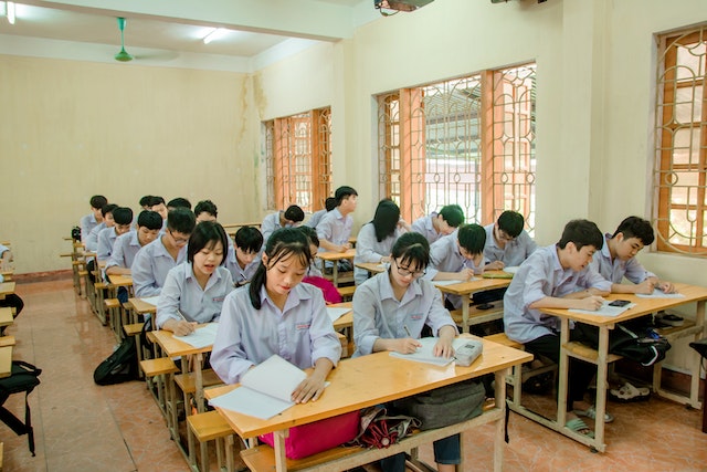 Here is why you should choose WholeSaleUniforms4School to purchase the best uniforms. - Wholesale Bulk School Uniforms